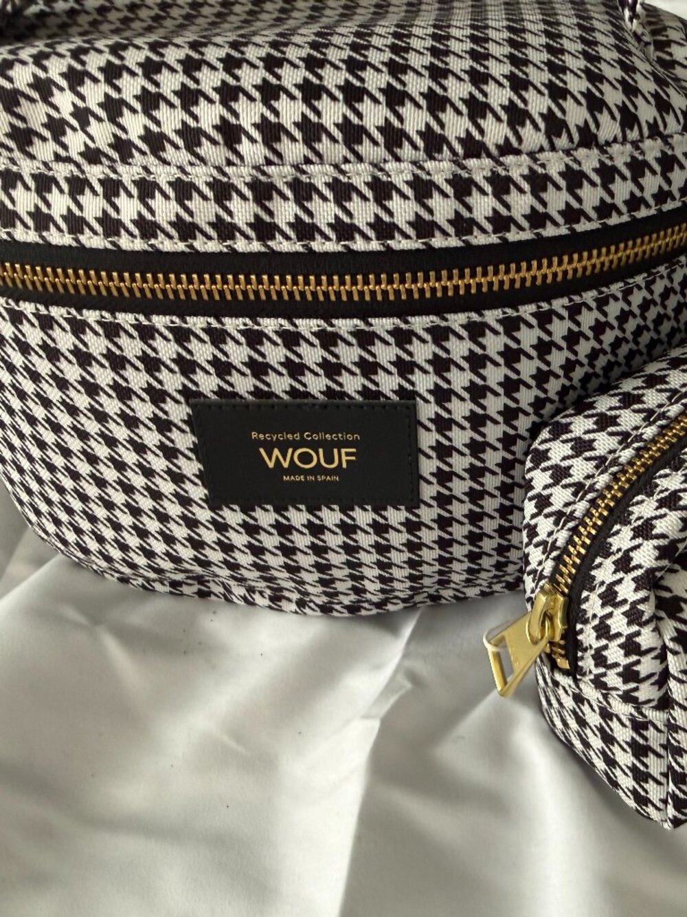 NWT WOUF TRAVEL MEDIUM SIZE MAKEUP BAG AND MATCHING SMALL TOILETRY BAG
